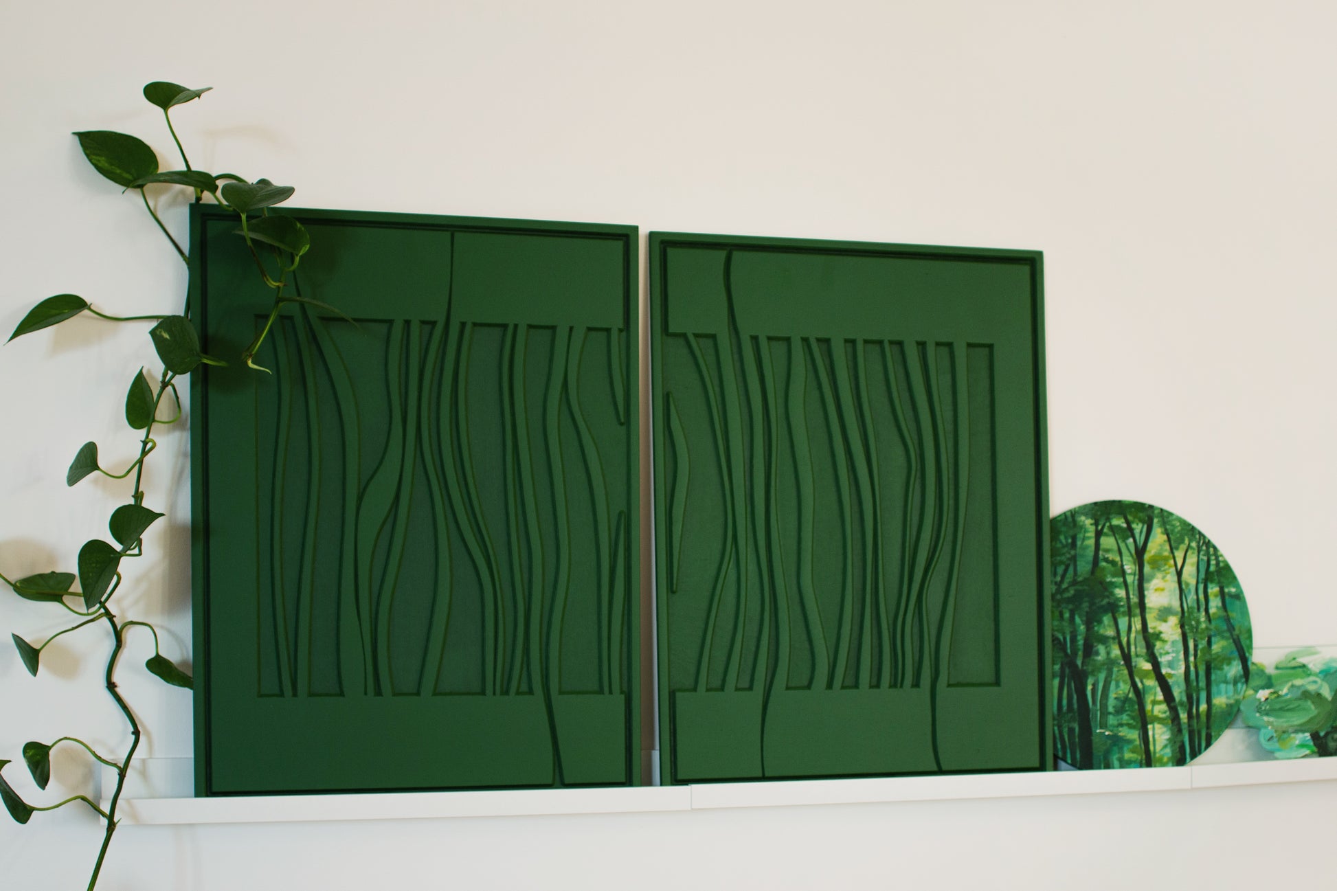 Modern wooden wall decor in deep green color